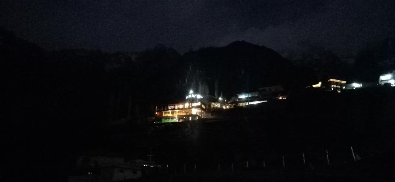 Karimabad  Old Hunza Inn מראה חיצוני תמונה